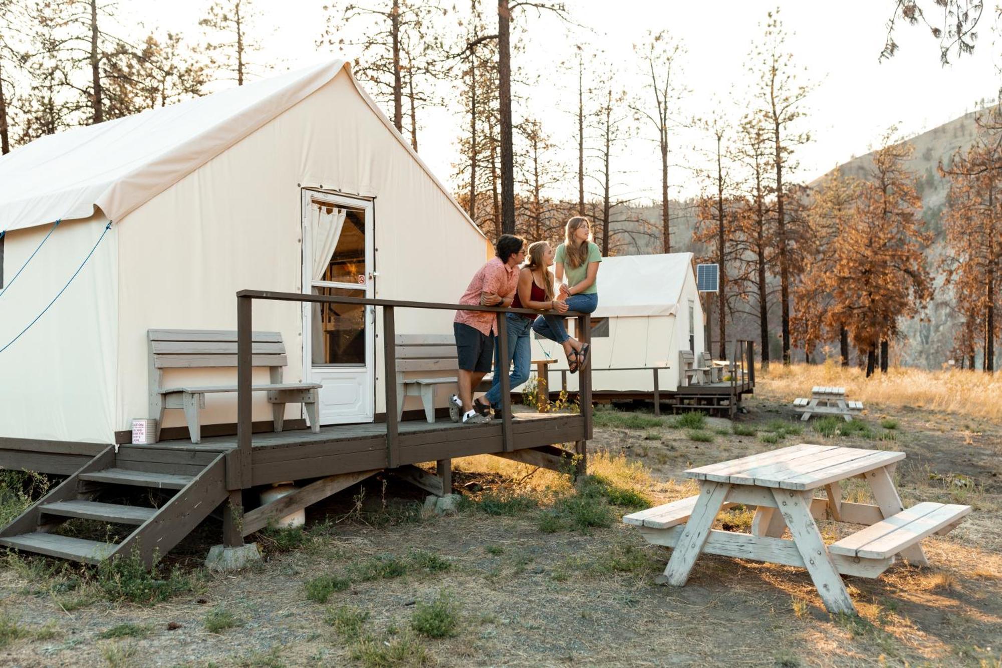 Kumsheen Rafting Resort Lytton Exterior photo