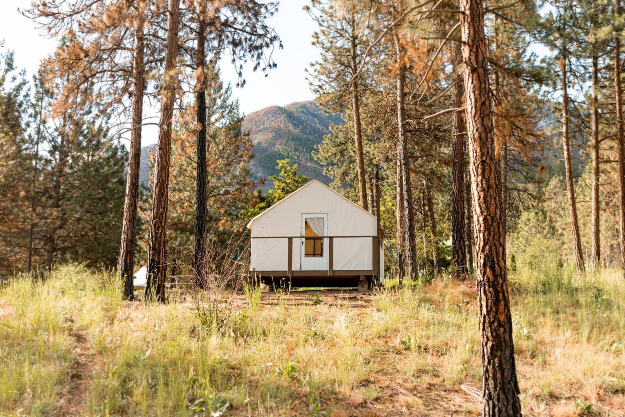 Kumsheen Rafting Resort Lytton Exterior photo