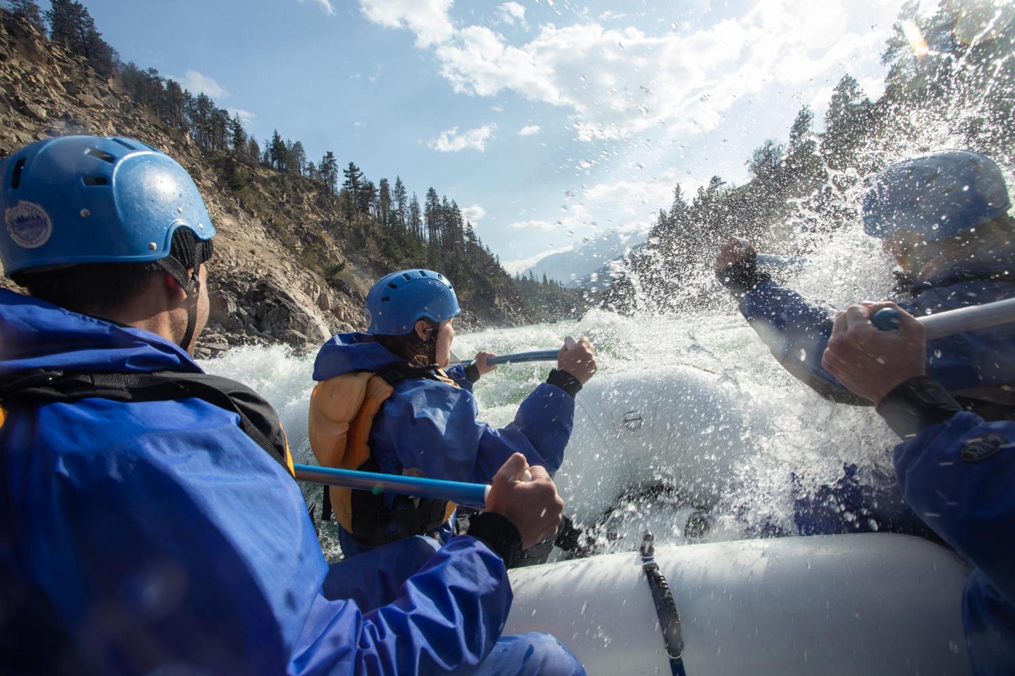 Kumsheen Rafting Resort Lytton Exterior photo